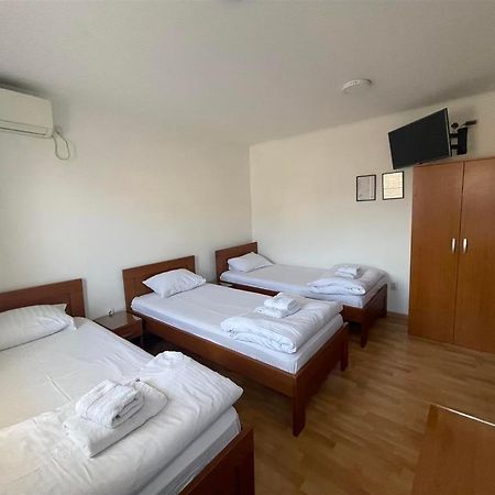 Rooms Gat Суботица Экстерьер фото