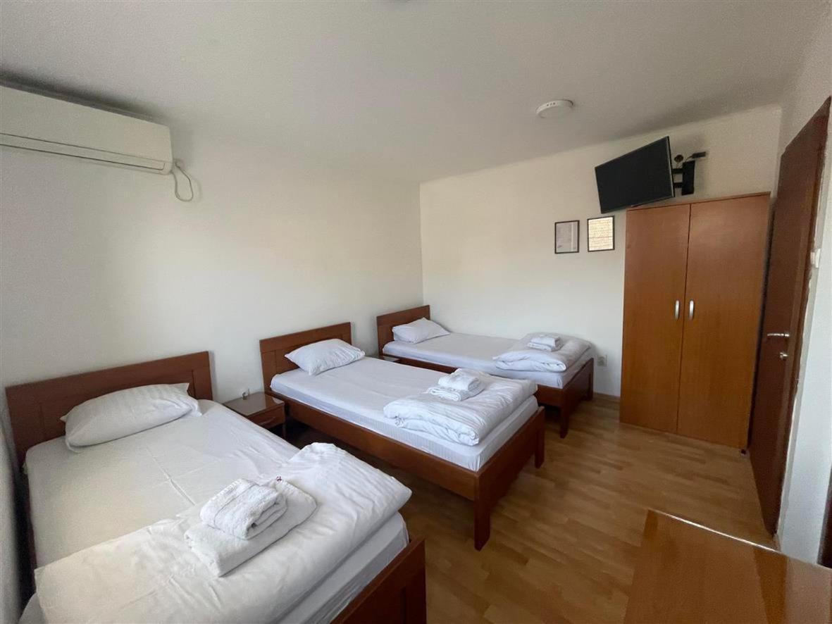 Rooms Gat Суботица Экстерьер фото