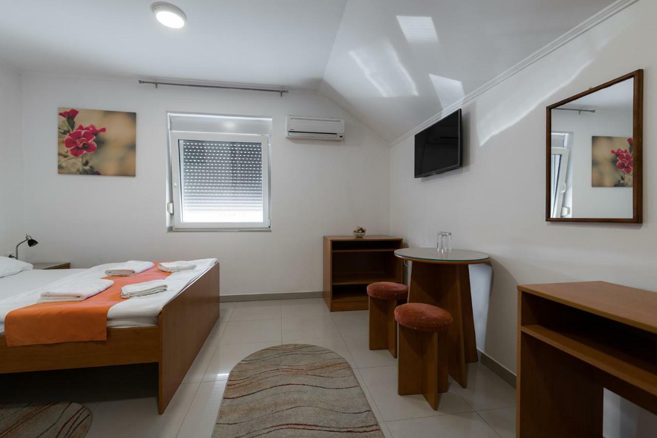 Rooms Gat Суботица Экстерьер фото