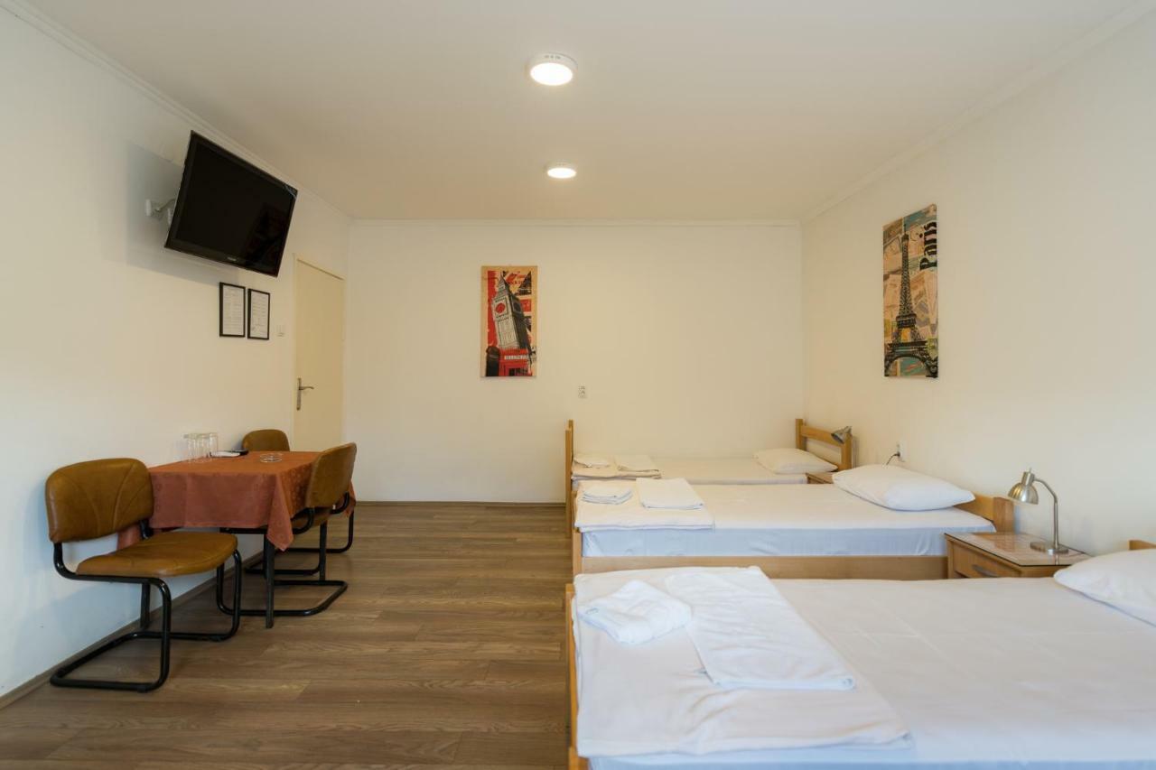 Rooms Gat Суботица Экстерьер фото